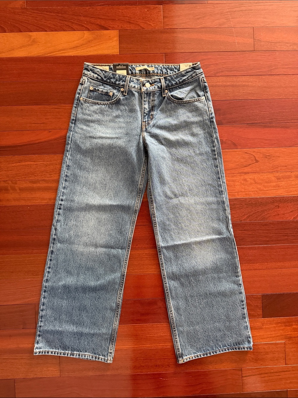 NWT Levi's Low Loose Light Blue Denim Jeans